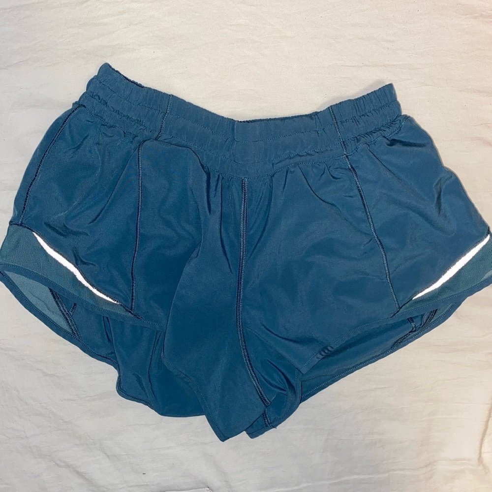 Lululemon Hotty Hot Shorts 2.5 Inseam